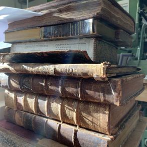 Beispiel für Kunst- und Handwerk bei Buchbinderei Brosche in Wien - wir reparieren Ihre alten Bücher